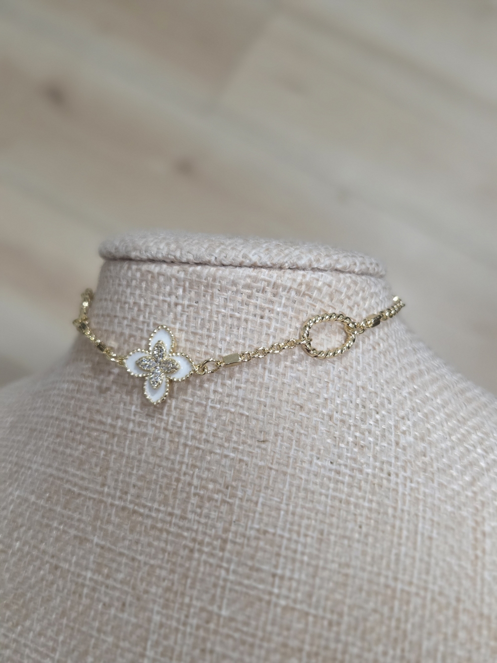 Gold and White Floral Pendant Clover Bracelet - Women Jewelry - Picture 3 of 4